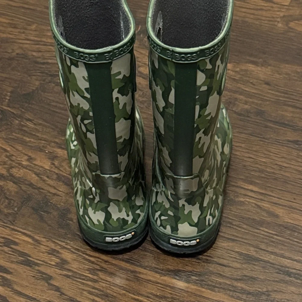 Bogs Youth Green Camouflage Waterproof Boots